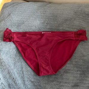 Maroon L Jessica Simpson bikini bottom with lace look trim